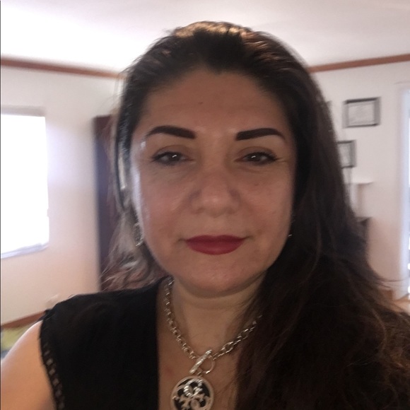 Meet your Posher, Ida - Picture 1 of 1